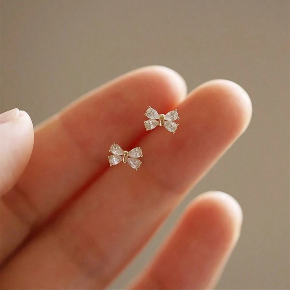 Delicate Gold Bow Earrings for Everyday Wear